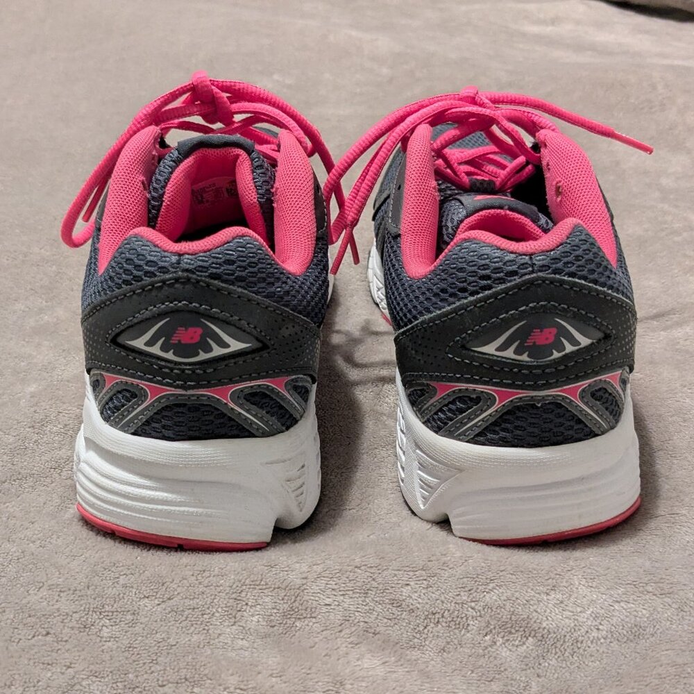 New Balance 450 V3 Women’s Walking Running Shoes - Picture 2 of 8